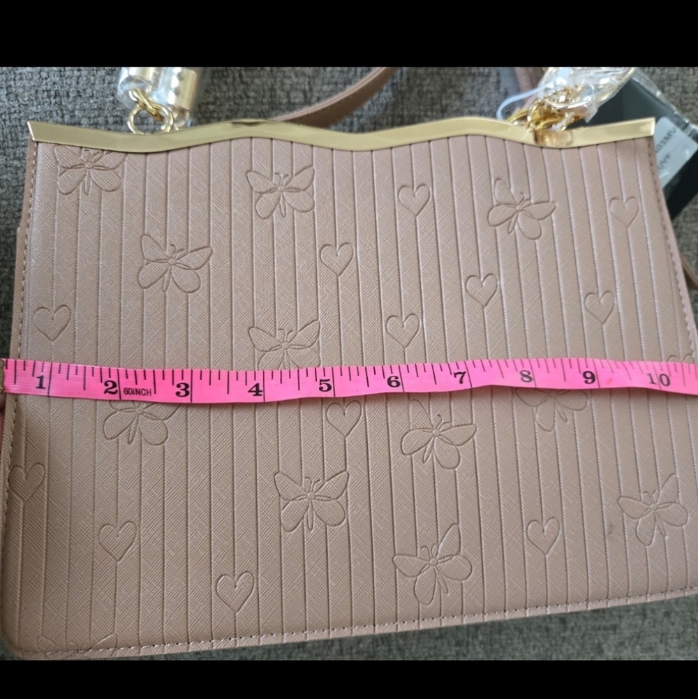 Crossi New York Satchel WButterflies & Heart w/ Gold-tone Hardware NWT - Picture 8 of 9